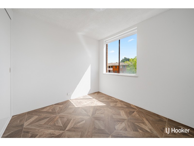 13/28 Springvale Drive, Hawker ACT 2614