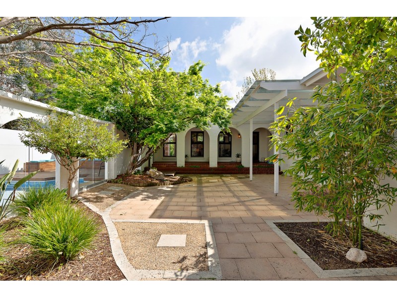 6 Mathieson Crescent, Weetangera ACT 2614
