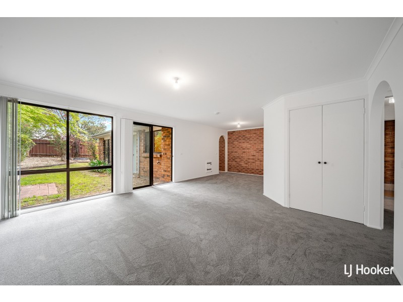 4 Flecker Place, Florey ACT 2615