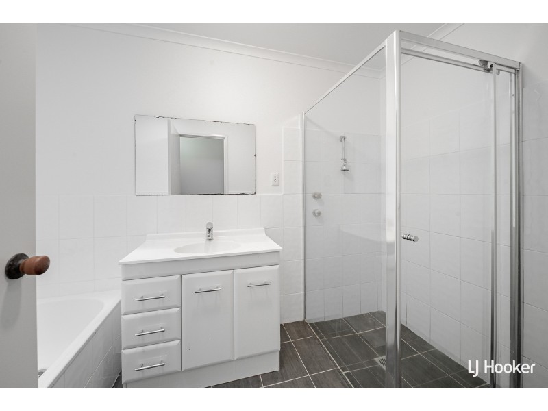 4 Flecker Place, Florey ACT 2615
