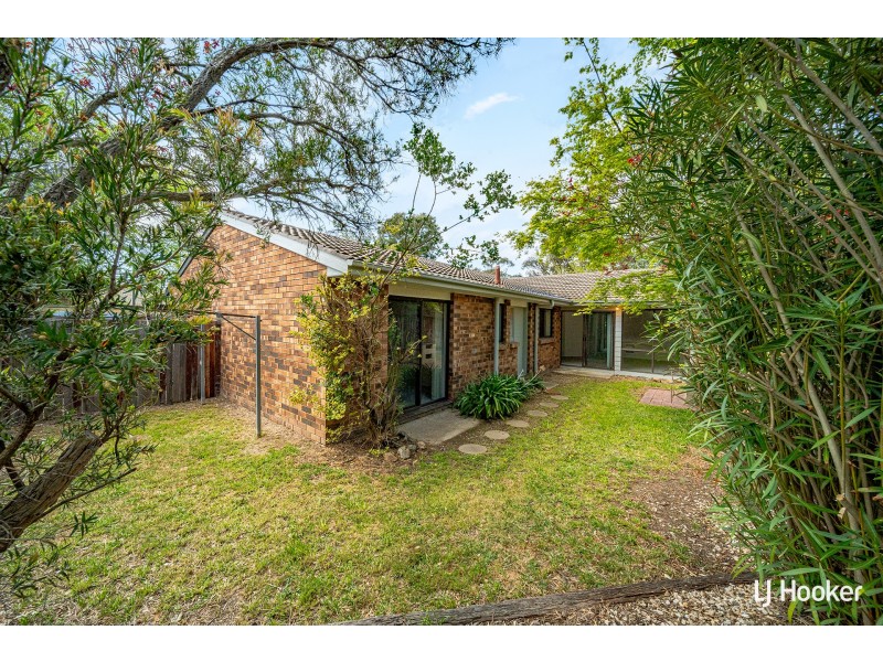 4 Flecker Place, Florey ACT 2615