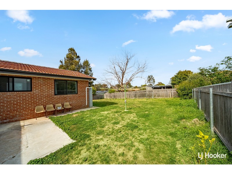12 McCarthy Place, Charnwood ACT 2615