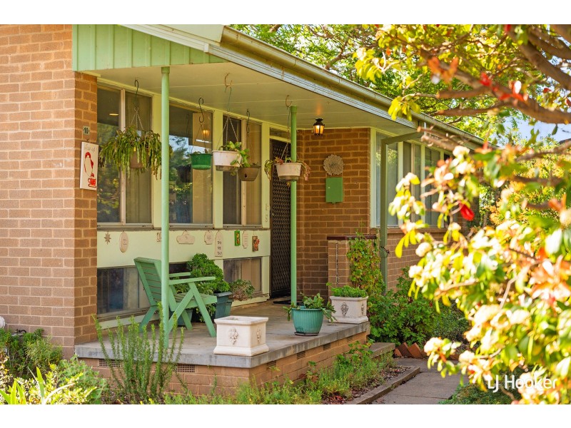 10 Chambers Street, Latham ACT 2615