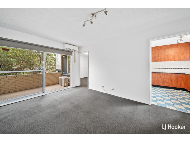 1/58 Bennelong Crescent, Macquarie ACT 2614