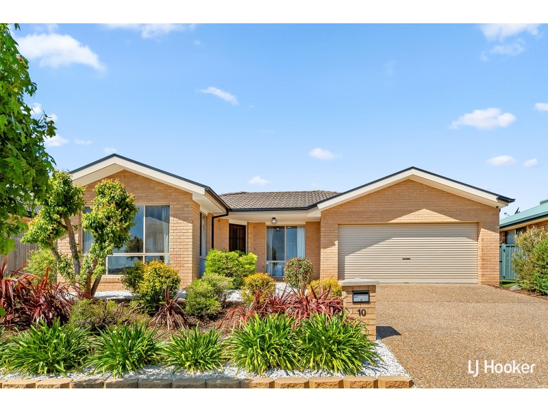 10 Courtneidge Street, Dunlop ACT 2615