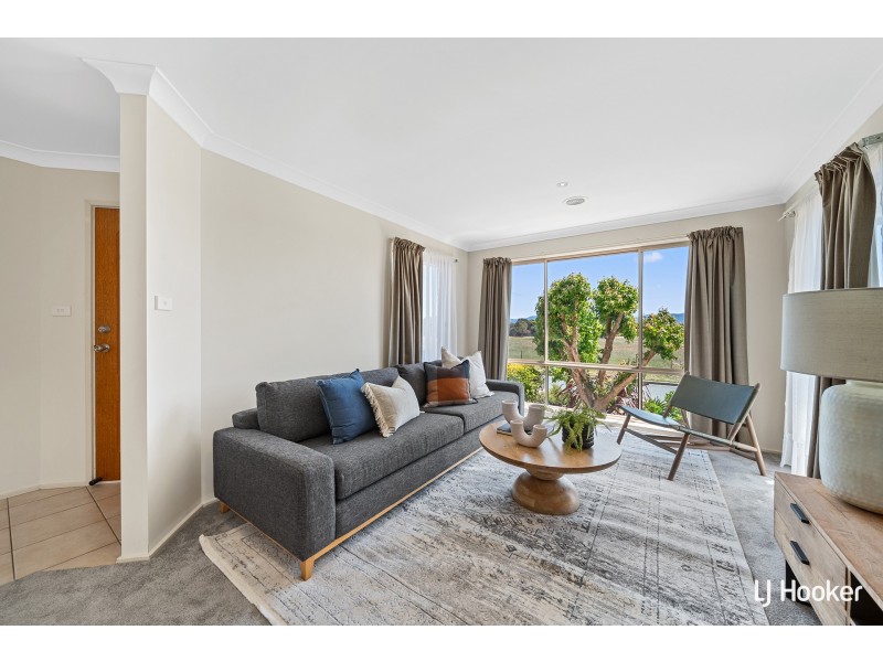 10 Courtneidge Street, Dunlop ACT 2615
