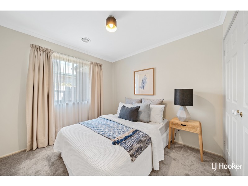 10 Courtneidge Street, Dunlop ACT 2615