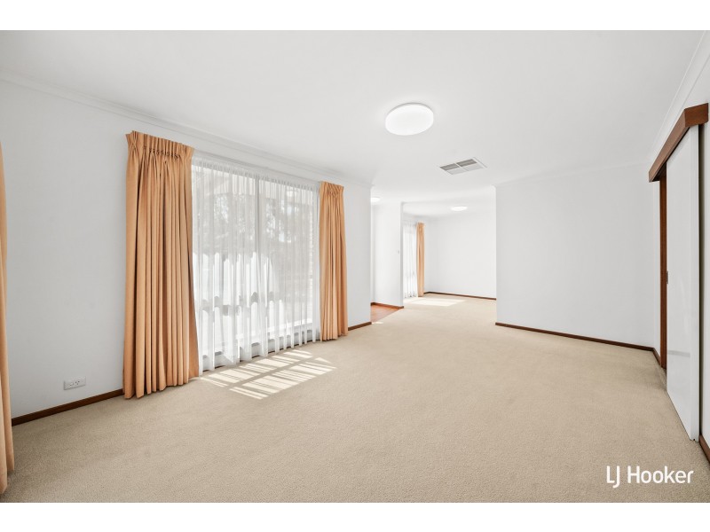 5 Frater Crescent, Lyneham ACT 2602
