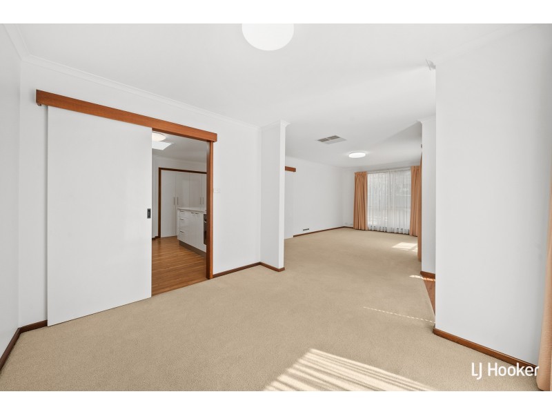 5 Frater Crescent, Lyneham ACT 2602