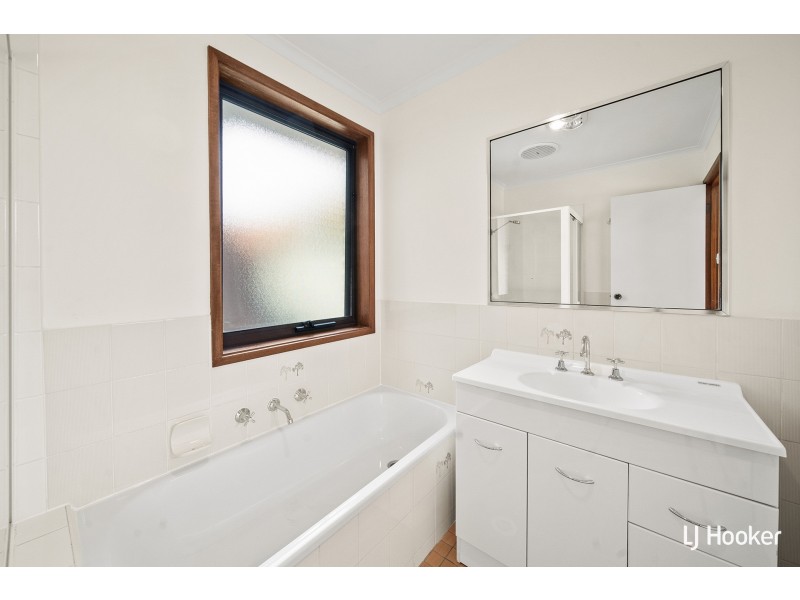 5 Frater Crescent, Lyneham ACT 2602