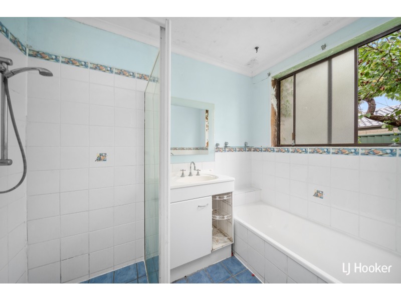 59 Stretton Crescent, Latham ACT 2615