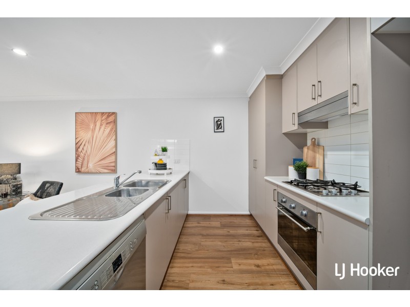 24 Rag Holmes Street, Macgregor ACT 2615