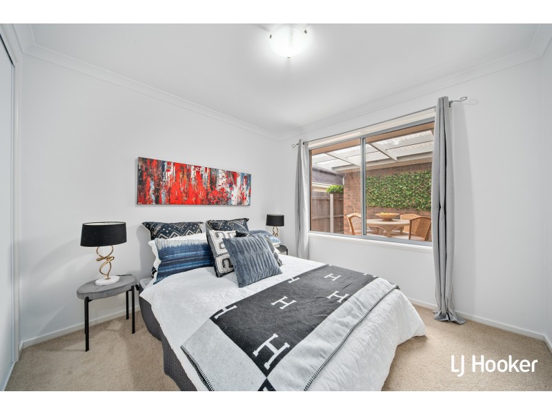 24 Rag Holmes Street, Macgregor ACT 2615