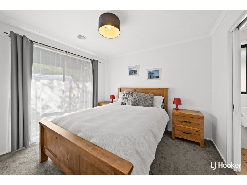 25 Fairlight Street, Dunlop ACT 2615