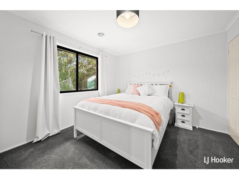 25 Fairlight Street, Dunlop ACT 2615