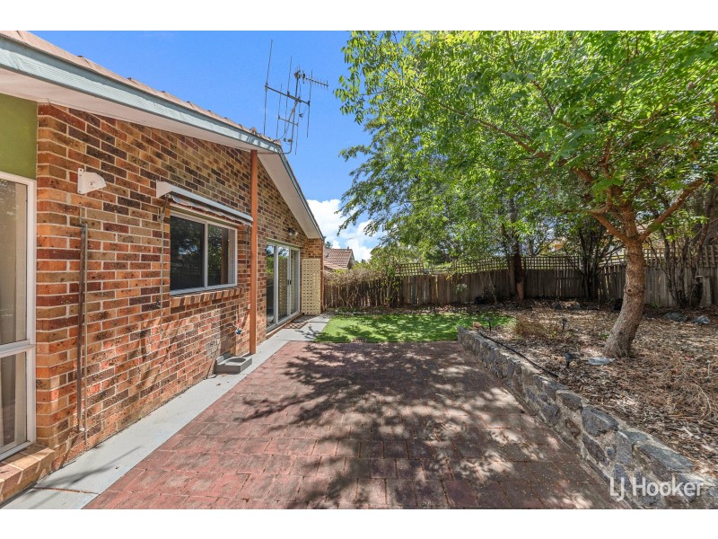 25 Ringrose Crescent, Isaacs ACT 2607