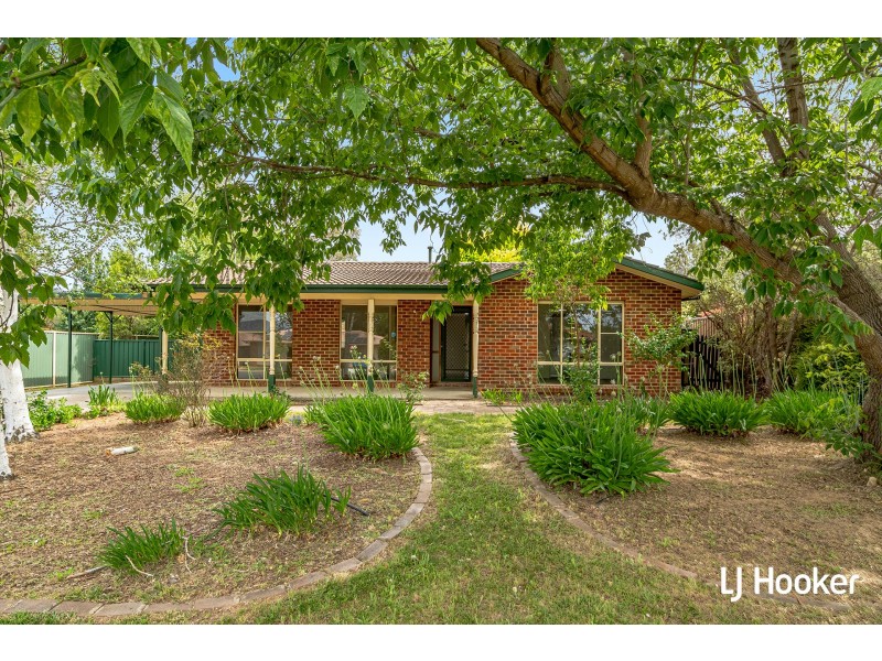 56 Clare Dennis Avenue, Gordon ACT 2906