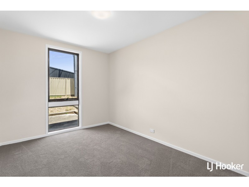 37 Chirnside Circuit, Kambah ACT 2902