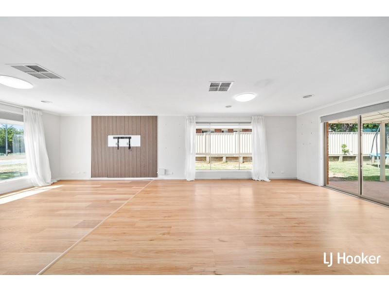 11 Lapsley Street, Dunlop ACT 2615