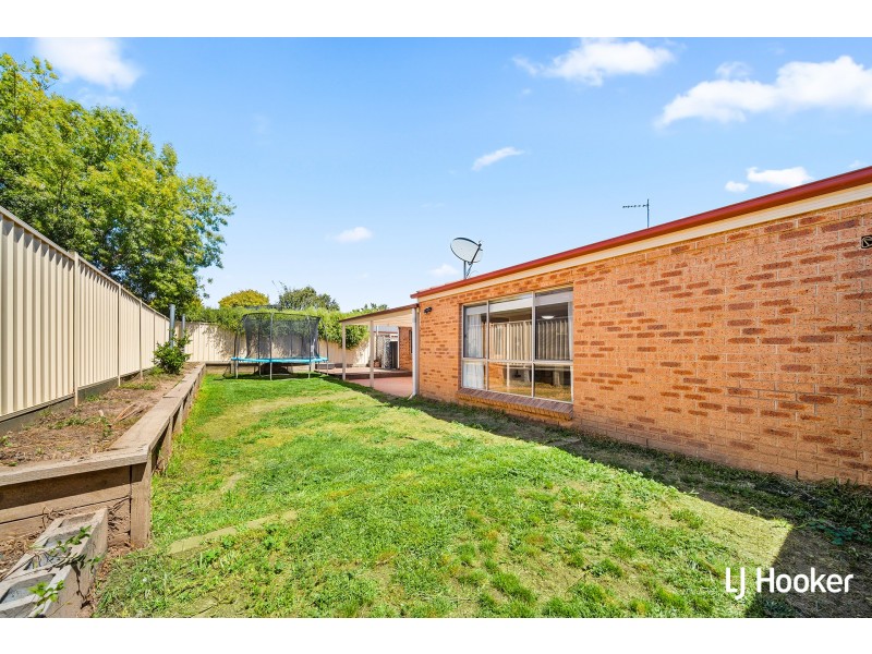11 Lapsley Street, Dunlop ACT 2615