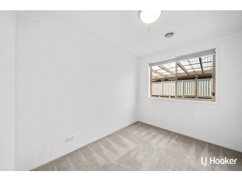 11 Lapsley Street, Dunlop ACT 2615