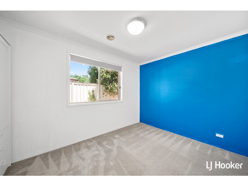11 Lapsley Street, Dunlop ACT 2615