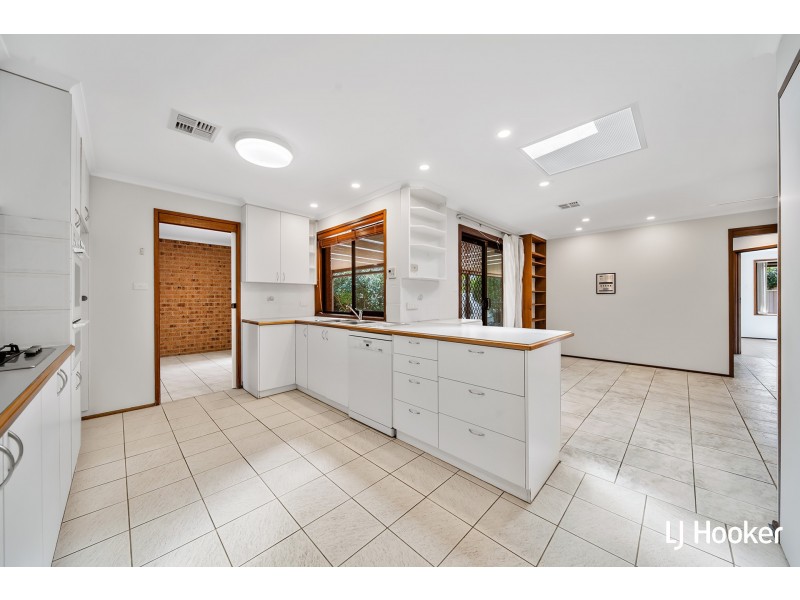 14 Bowley Place, Florey ACT 2615