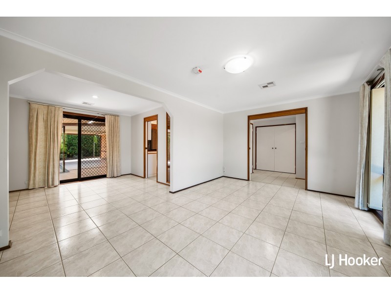 14 Bowley Place, Florey ACT 2615