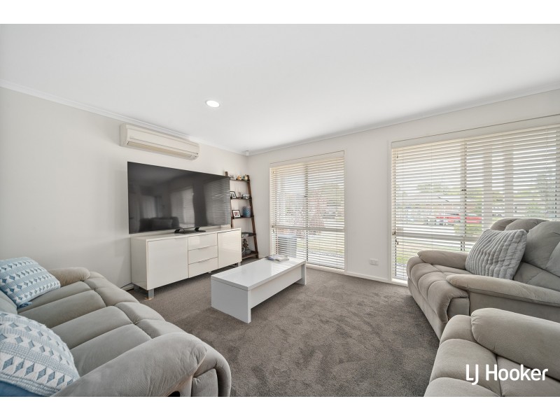 37 Thornhill Crescent, Dunlop ACT 2615