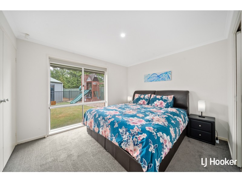 37 Thornhill Crescent, Dunlop ACT 2615
