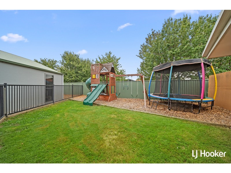 37 Thornhill Crescent, Dunlop ACT 2615