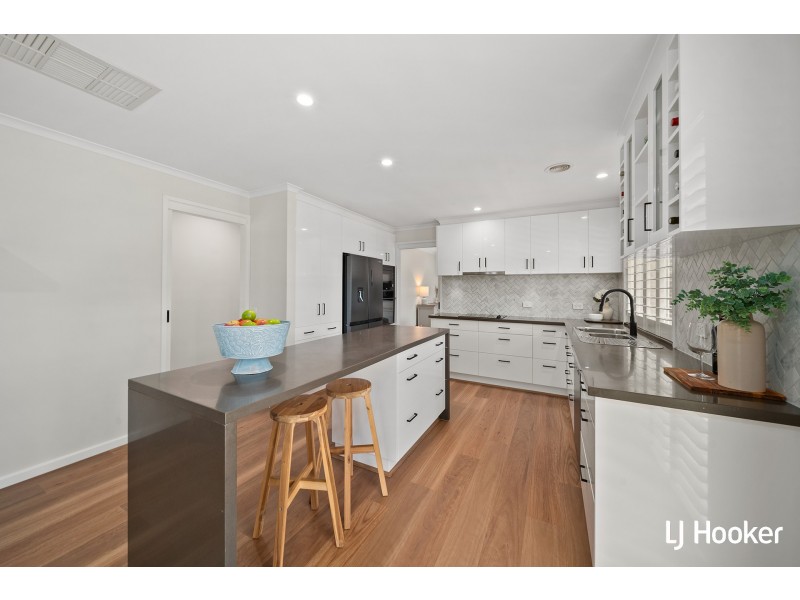 11 Fairley Crescent, Theodore ACT 2905