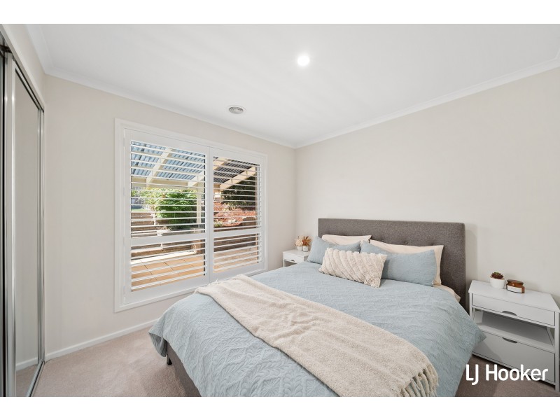 11 Fairley Crescent, Theodore ACT 2905