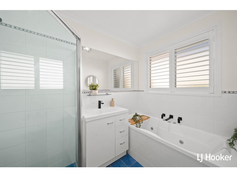 11 Fairley Crescent, Theodore ACT 2905