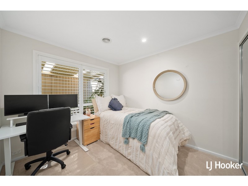 11 Fairley Crescent, Theodore ACT 2905