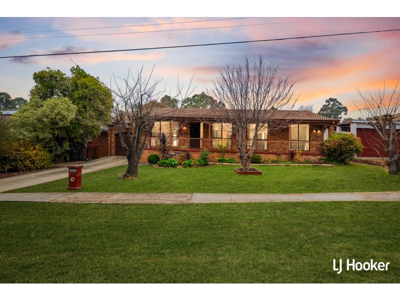 189 Namatjira Drive, Fisher ACT 2611