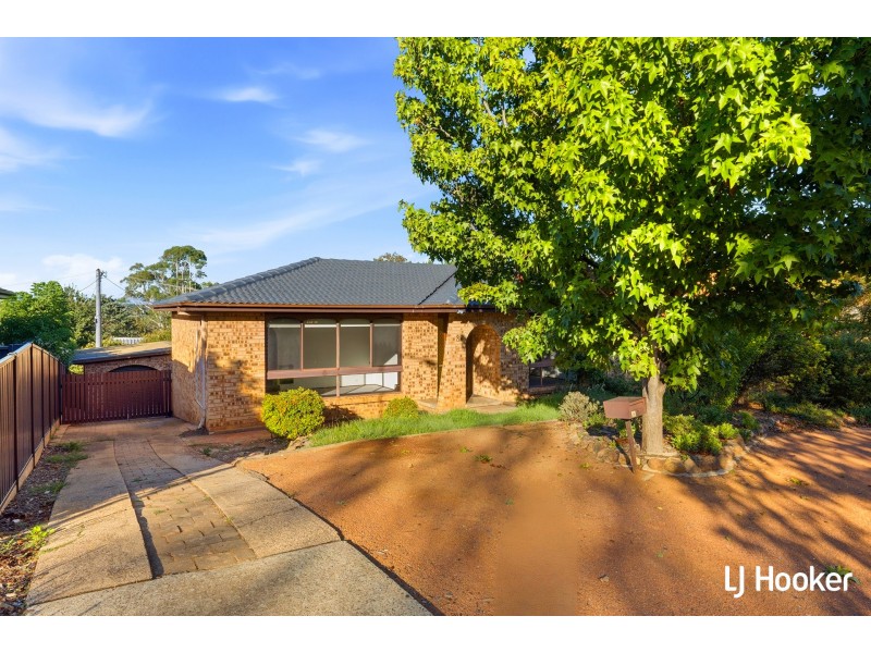 8 Rossell Place, Flynn ACT 2615