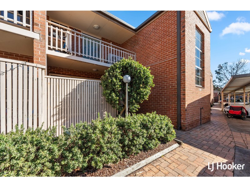 21/22 Archibald Street, Lyneham ACT 2602