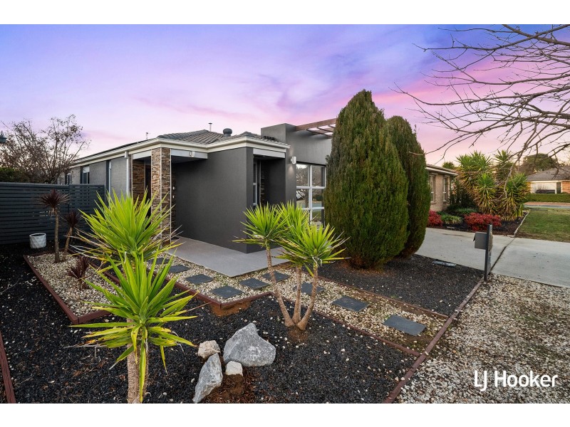 4 De Mole Street, Dunlop ACT 2615
