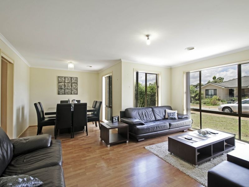 12 Millicer Place, Dunlop ACT 2615