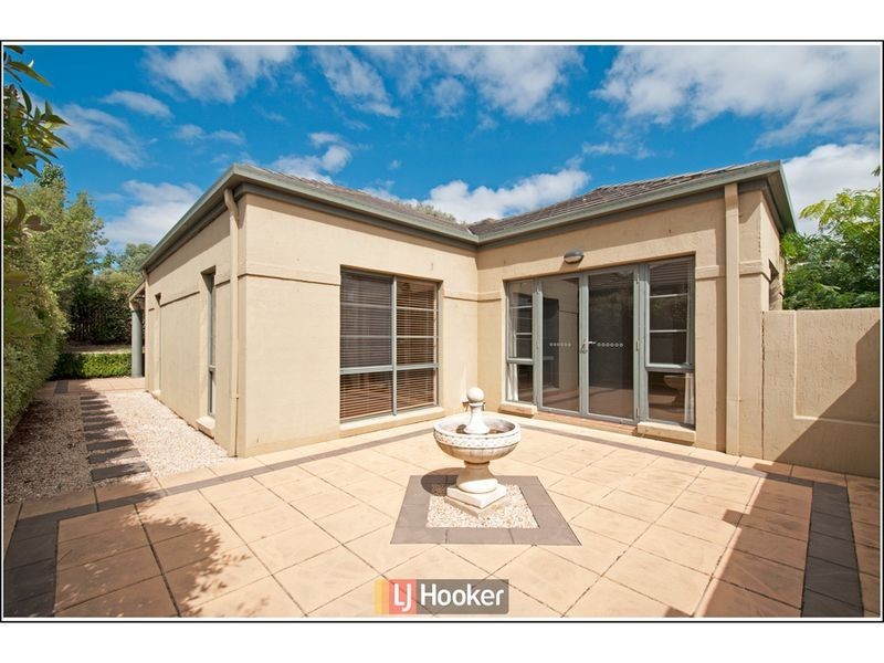 2/200 Baldwin Drive, Giralang ACT 2617