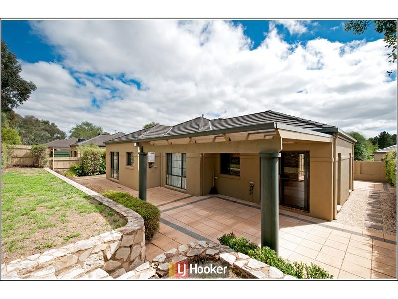 2/200 Baldwin Drive, Giralang ACT 2617