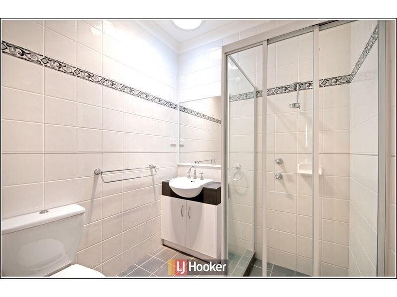 2/200 Baldwin Drive, Giralang ACT 2617