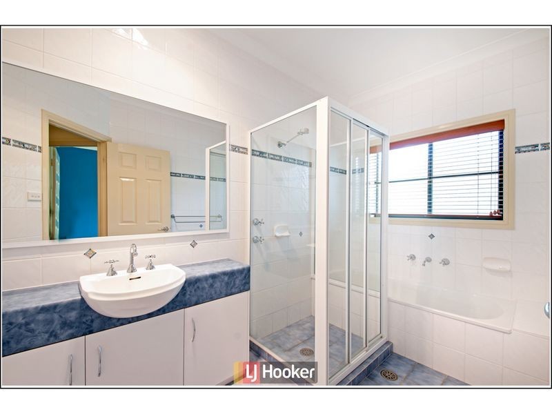 2/200 Baldwin Drive, Giralang ACT 2617