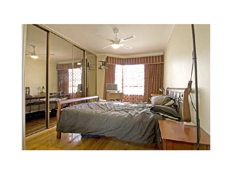 26 Elizabeth Cresent, Macquarie ACT 2614