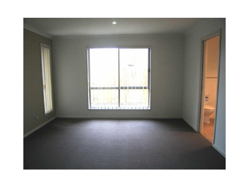 77 Percy Begg CCT, Dunlop ACT 2615