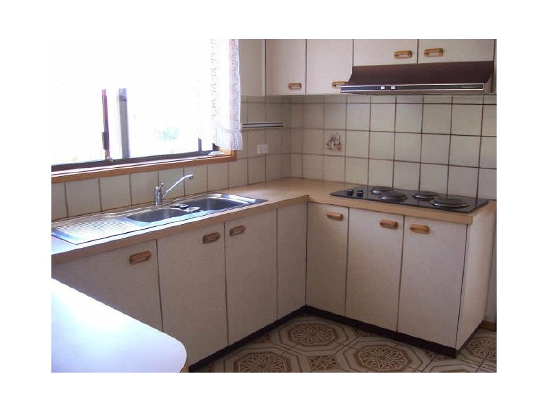 6 Joske Place, Latham ACT 2615