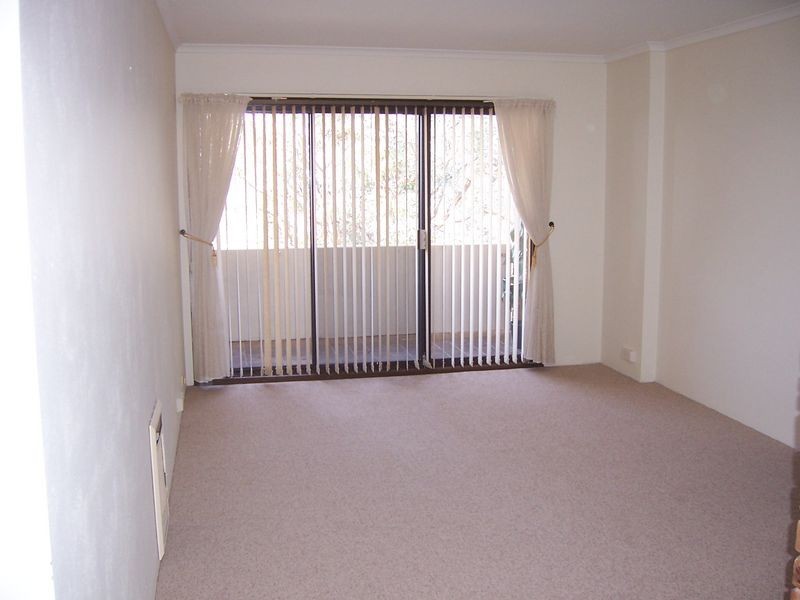 1/32 Springvale Drive, Hawker ACT 2614