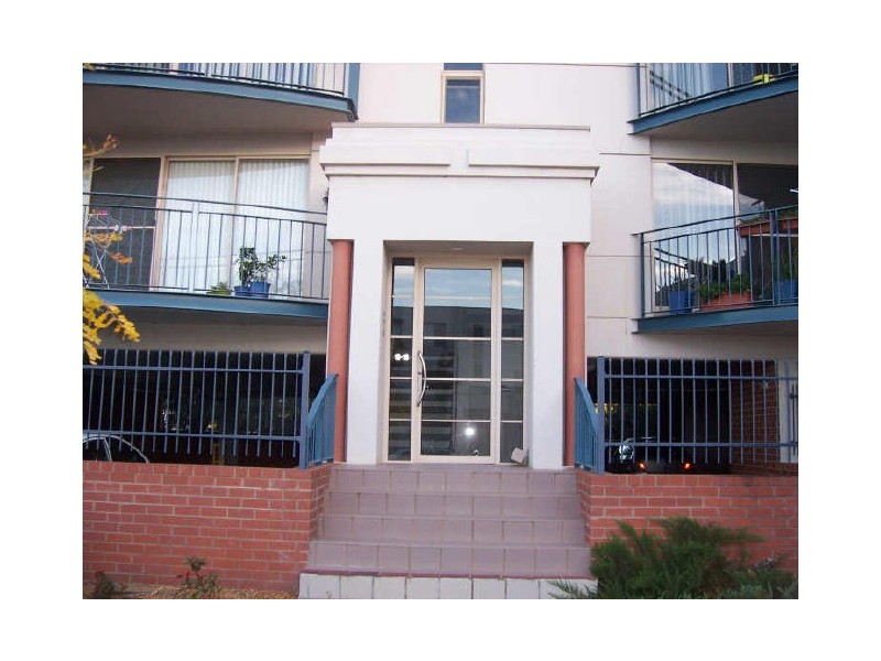 17/2 Ranken Place, Belconnen ACT 2617