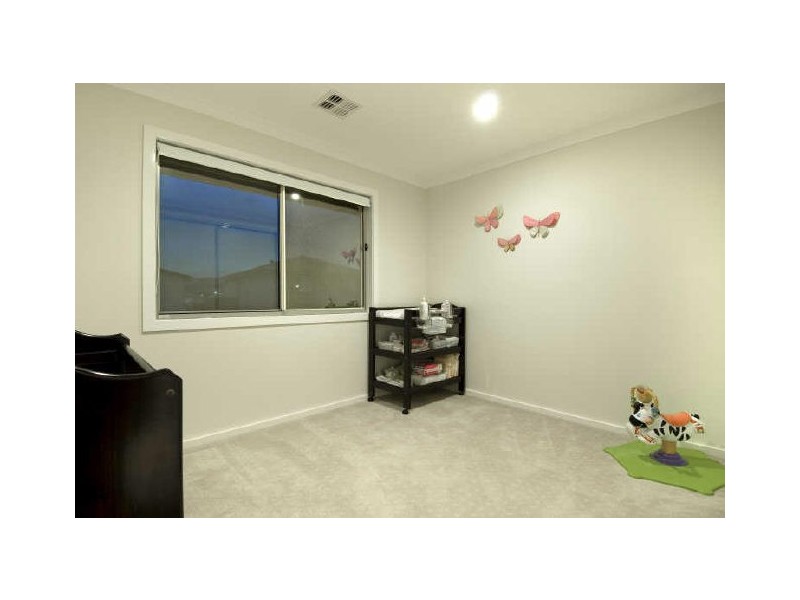 15 Santospirito Street, Forde ACT 2914